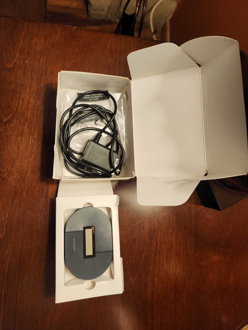 Verizon Mobile Broadband Hotspot - Black